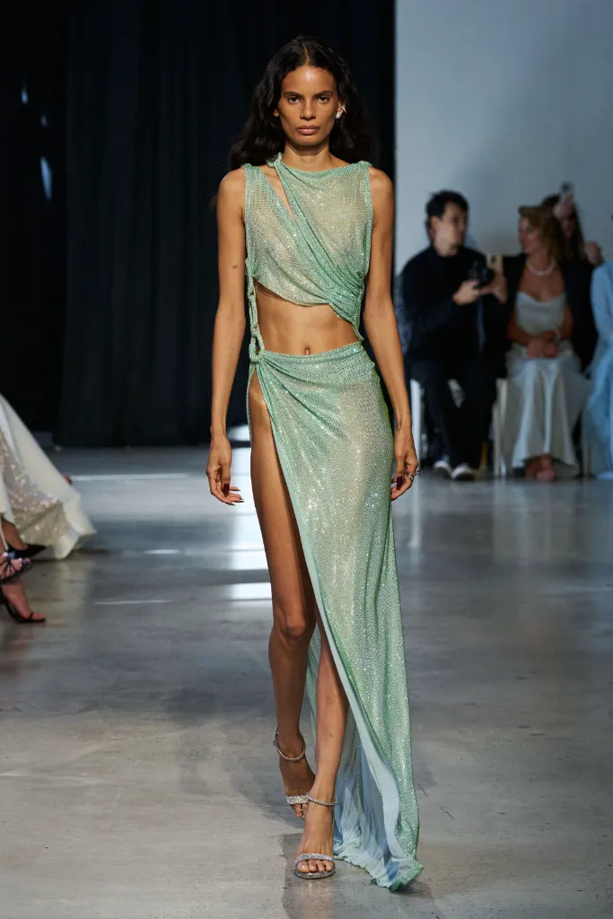 Bronx and Banco 26SS010